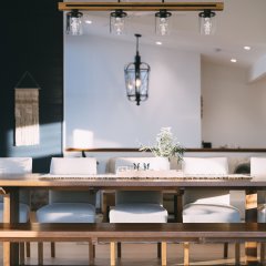 Dining & Lounge